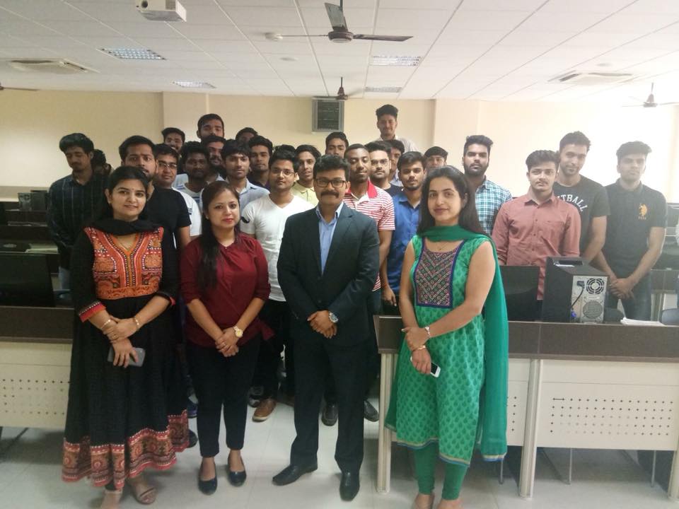 SUMMER INTERNSHIP WITH AMAZON AWS FOR STUDENTS OF ENGINEERING