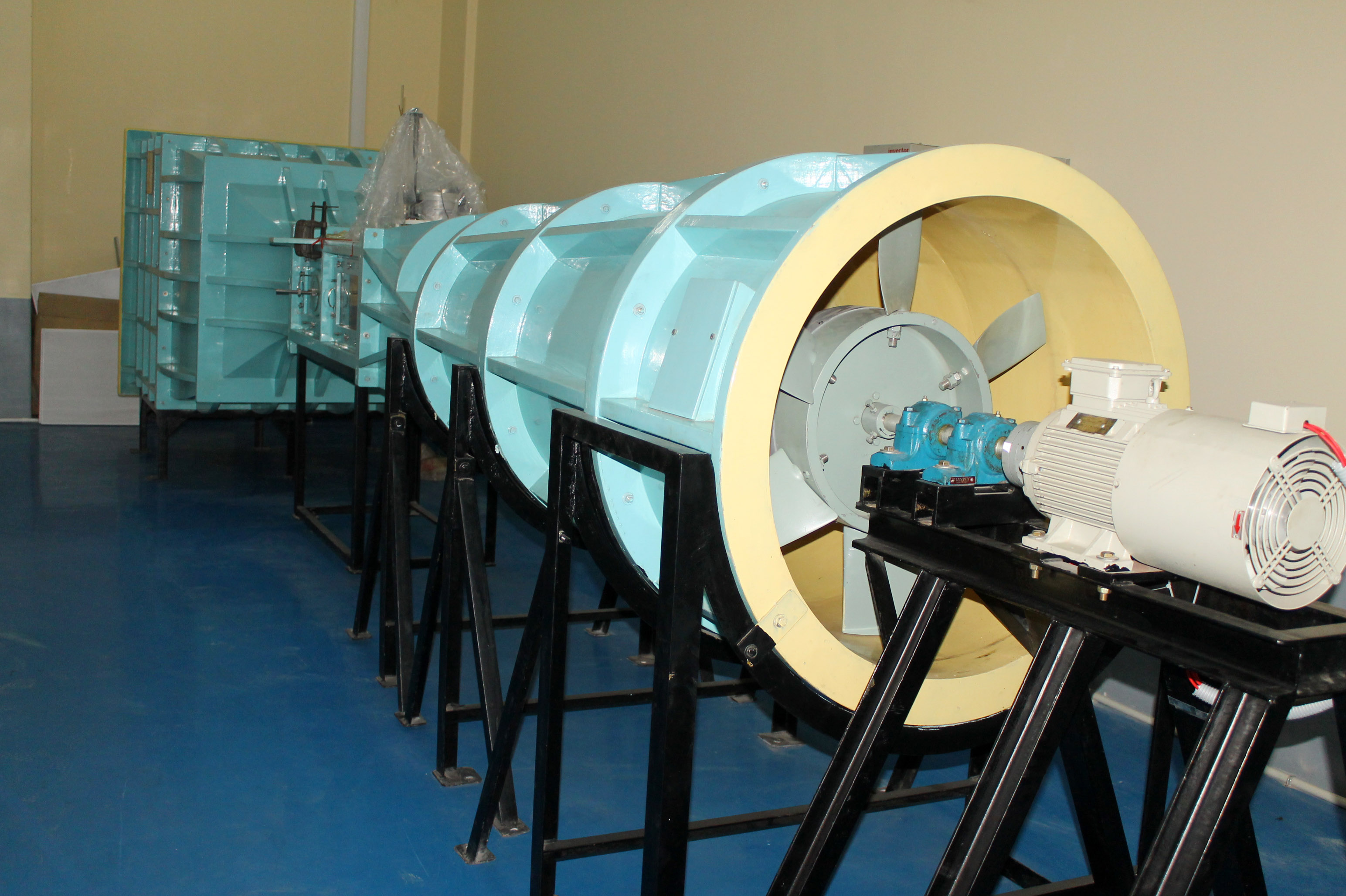 Low-Speed Wind Tunnels